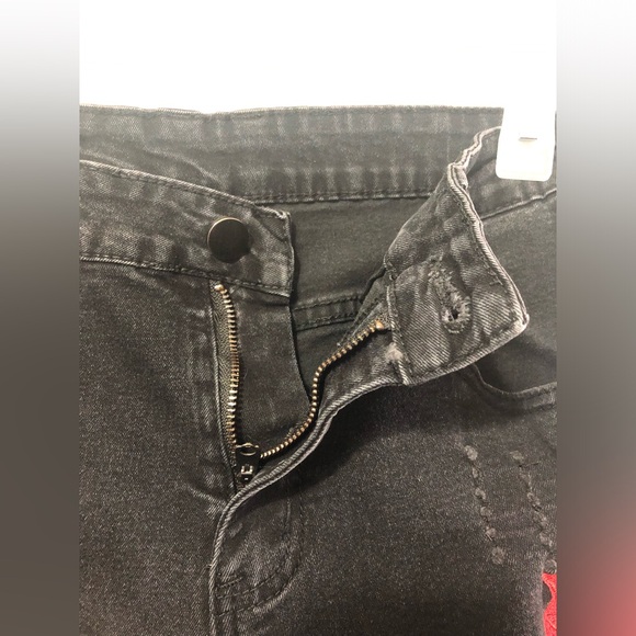 Black and gray men’s jeans with roses size 30. - Picture 7 of 10